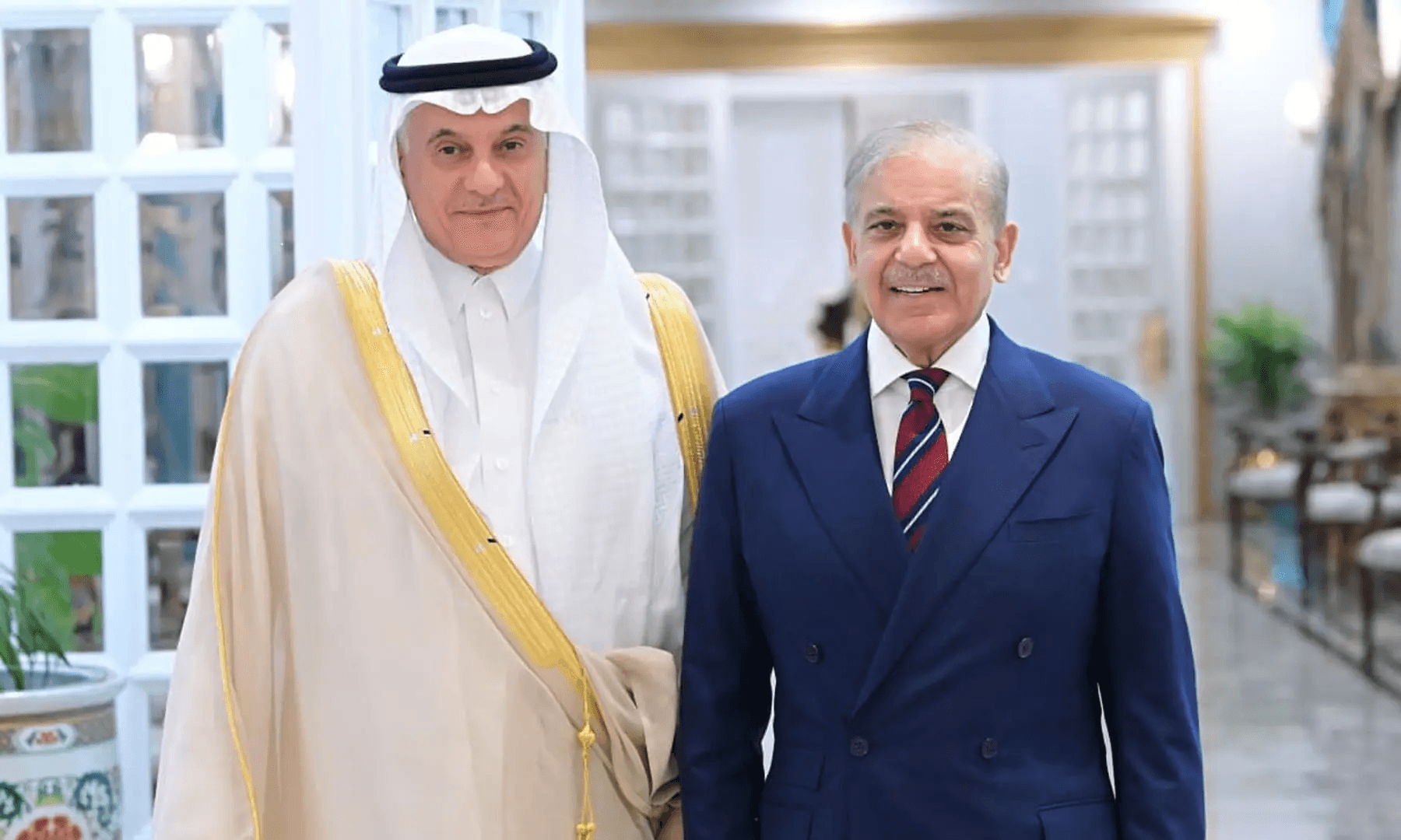 Pakistan and Saudi Arabia officials meeting